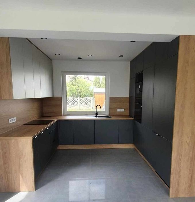 Meble na Wymiar  / szybie terminy realizacji