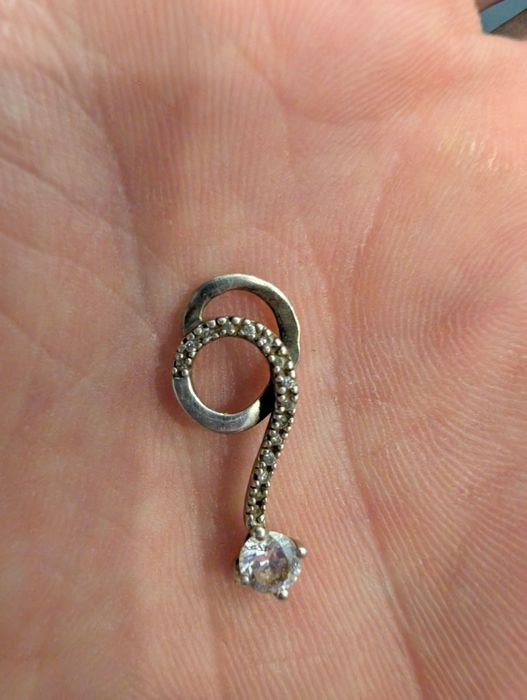 Zawieszka srebrna z cyrkonią srebro 925