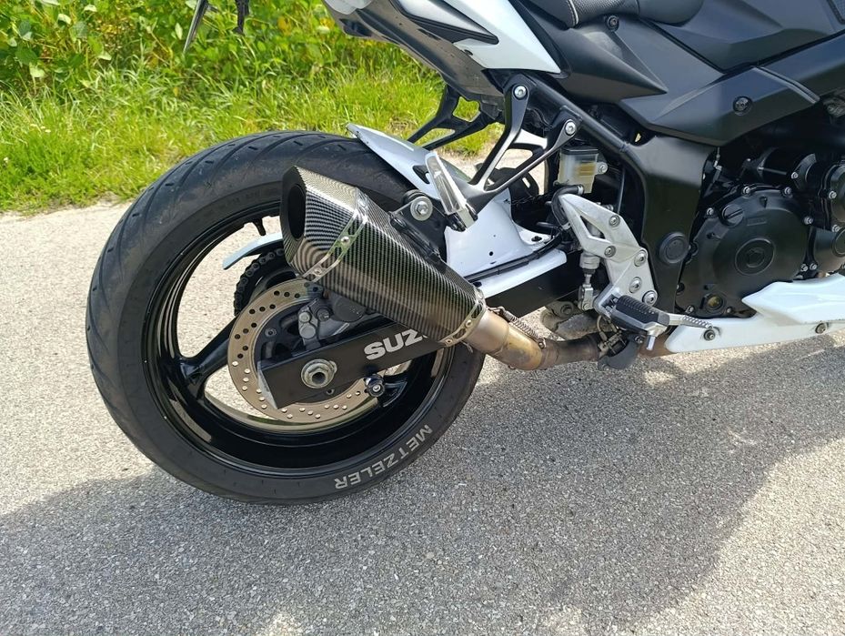 Suzuki  GSR  750