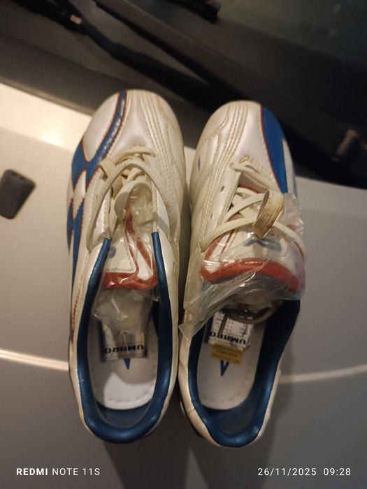 Chuteiras umbro como novas tamanho 32,5