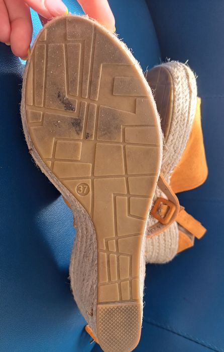 Модняві босоніжки