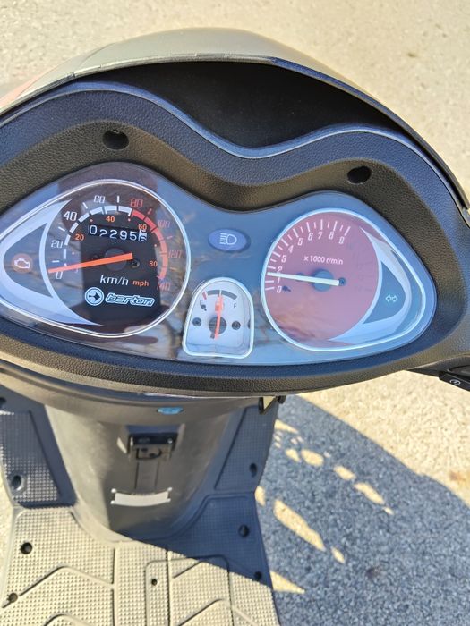 Skuter Barton falcon 125