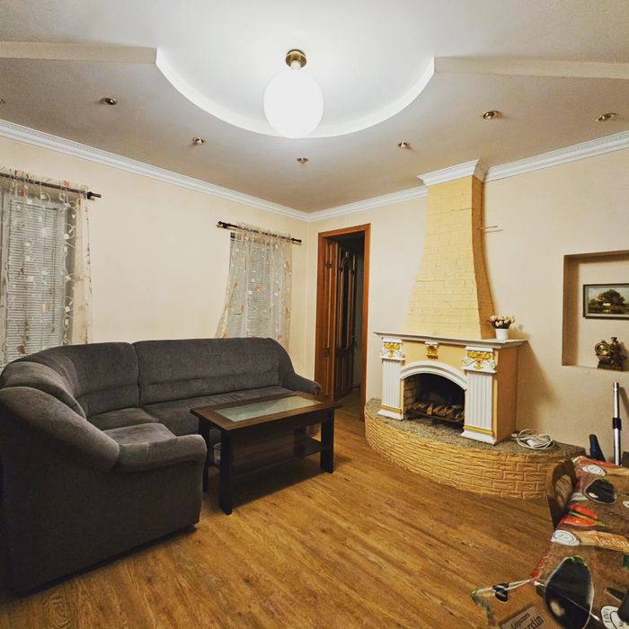 Оренда двухкімнатної квартири з АВТОНОМНИМ ОПАЛЕННЯМ в самому центрі