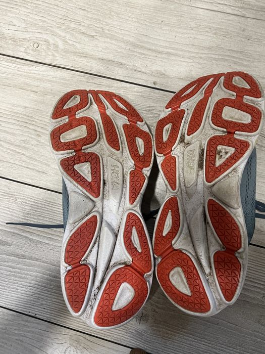 Кросівки Hoka bondi 8