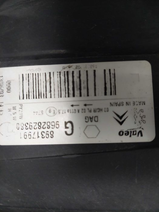 farol esq Peugeot partner