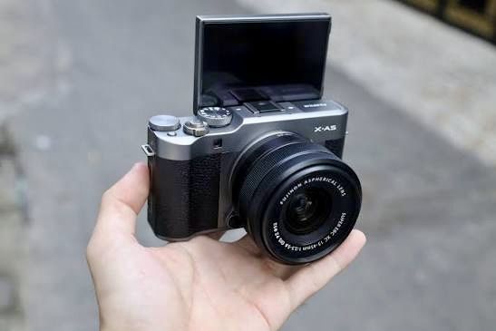 Fujifilm X-A5 Como Nova + Objetiva XC 15-45mm + Caixa Original