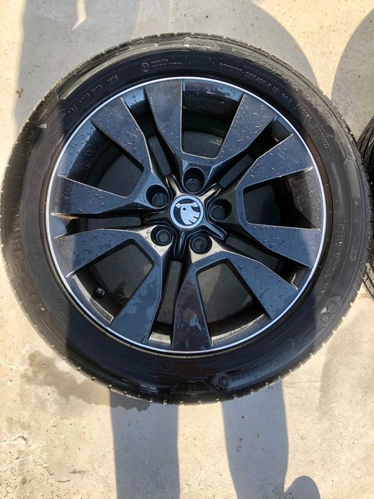 Koła, felgi crystal black Skoda 225/50 R17 Y XL (17 cali)