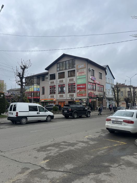 Продаж Торгового Центру