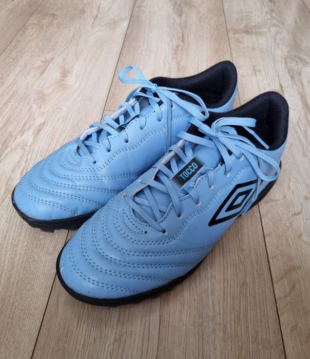Buty halowe Umbro roz.40,5