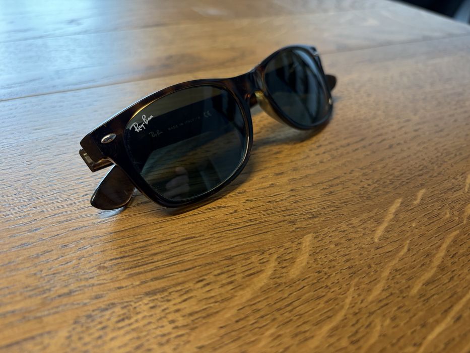 Оригінальні  сонцезахисні окуляри Ray Ban