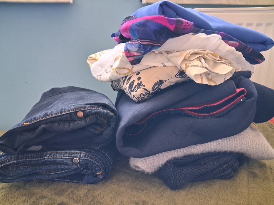 Oddam spodnie ciążowe, bluzki, sukienki, itp za mokre chusteczki Dada Eweryday (3pak)