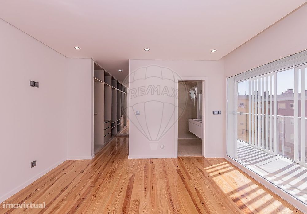 Apartamento T4 para venda