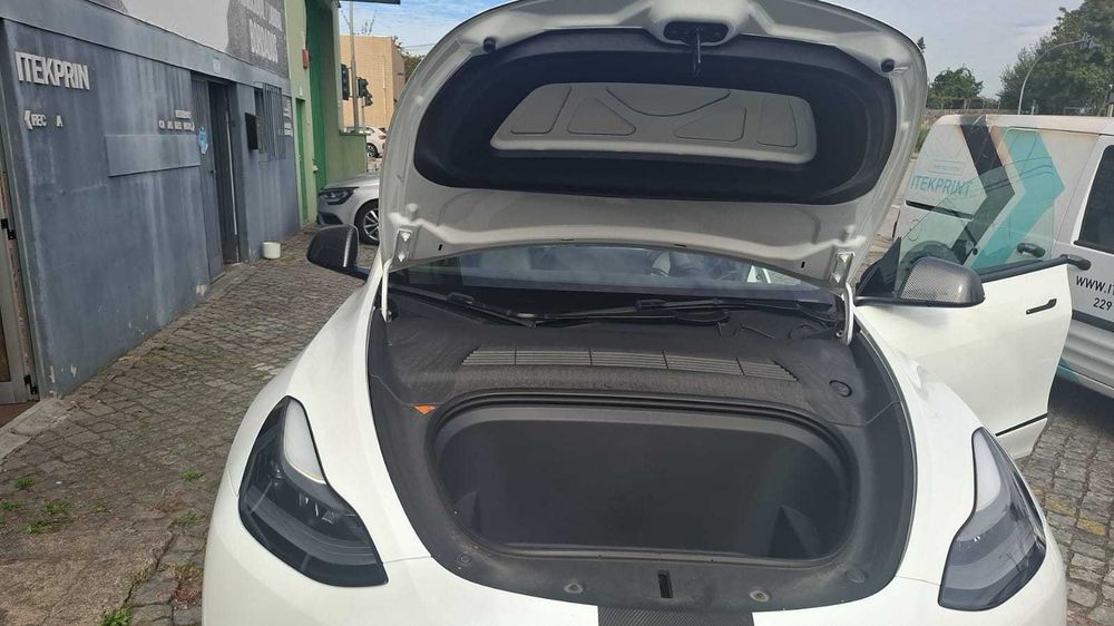 Tesla Model Y Performance