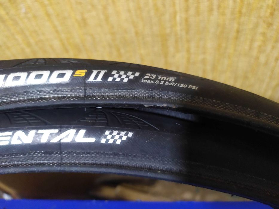 Покришка 28, Continental Grand Prix 4000 S II, 23с