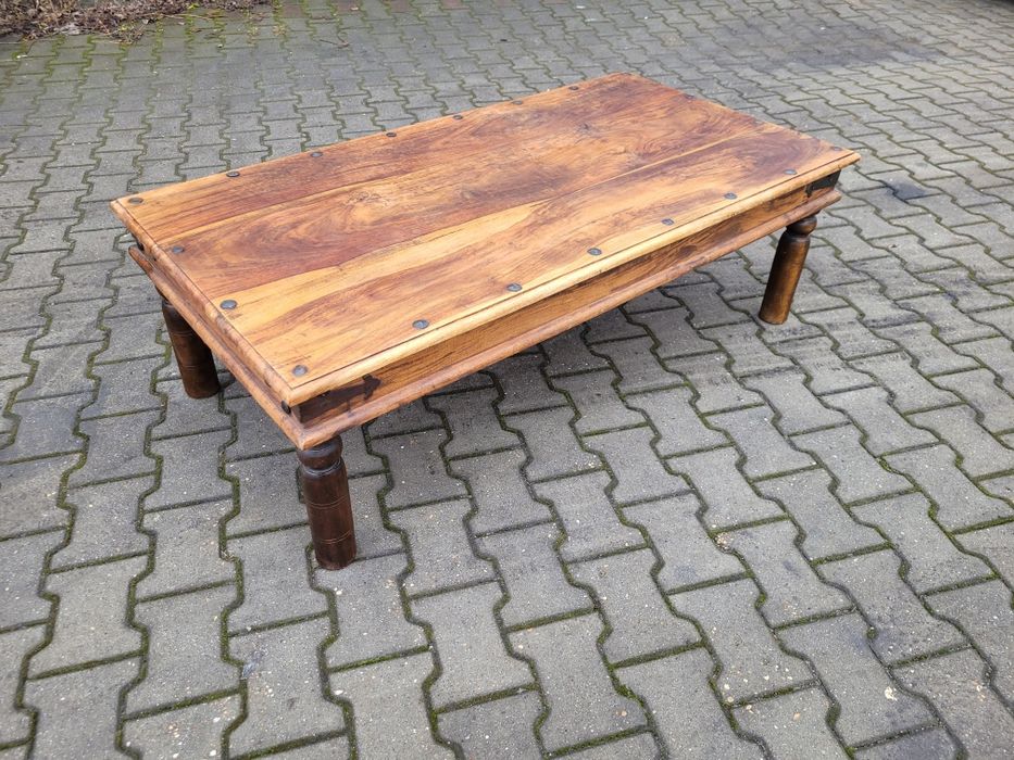 Ładna ława tekowa.