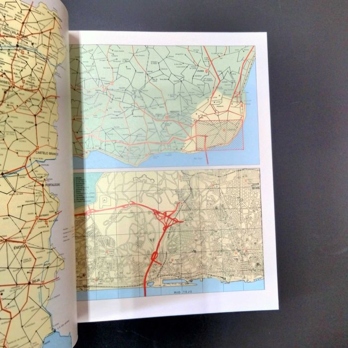 Os Mais Belos Palácios de Portugal -  Júlio Gil / Nuno Calvet