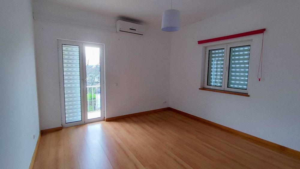 ARRENDA-SE APARTAMENTO T3 | Centro de Oliveira do Hospital