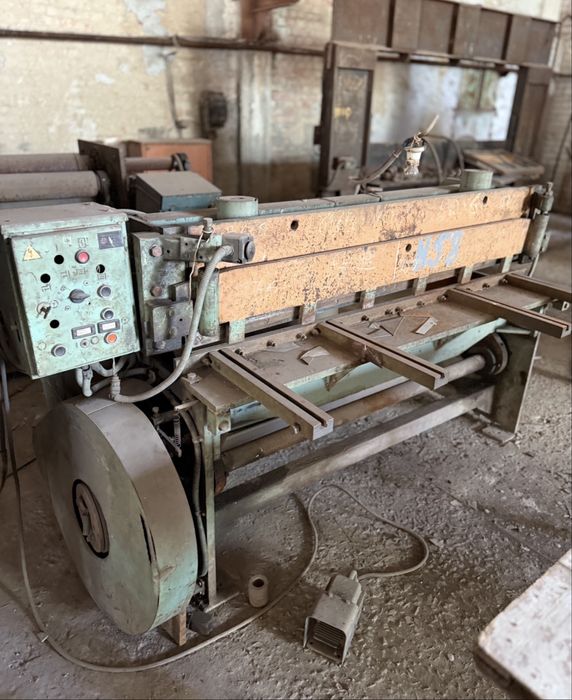 Гильятина 1,8м/4 мм  механика