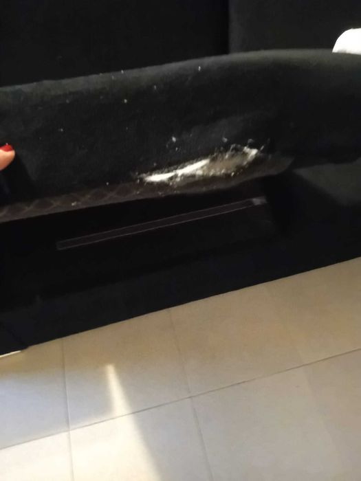 Sofá com chaise long Preto