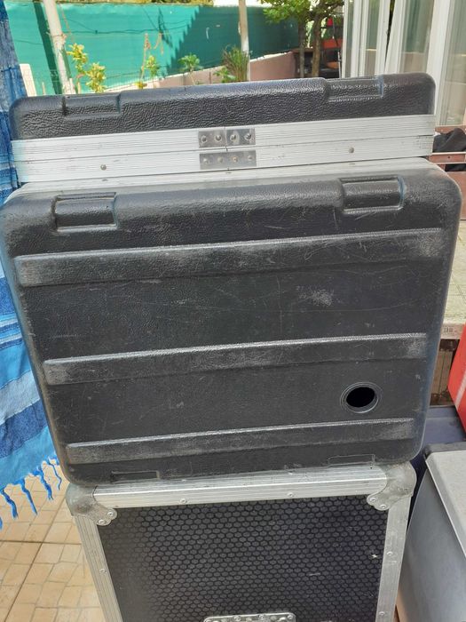 Rack for Table and Amplifier64750638962433121