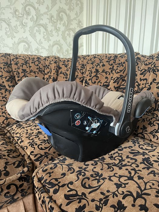 Люлька для автомобіля Maxi Cosi. Автокрісло автолюлька для немовлят
