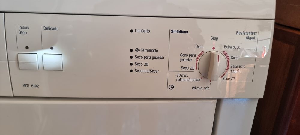 Máquina secar roupa Bosch Maxx WT6102EE