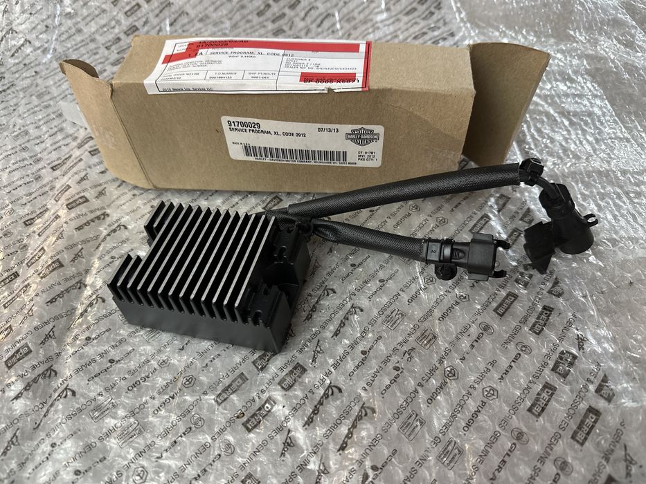 Nowy regulator napięcia Harley Davidson 91700029 Sportster XL 74711-08 D146