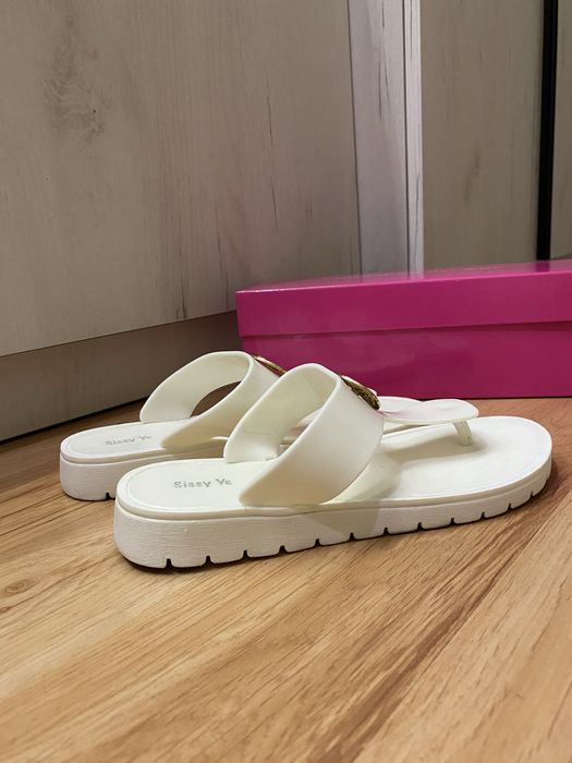 Вʼєтнамки жіночі