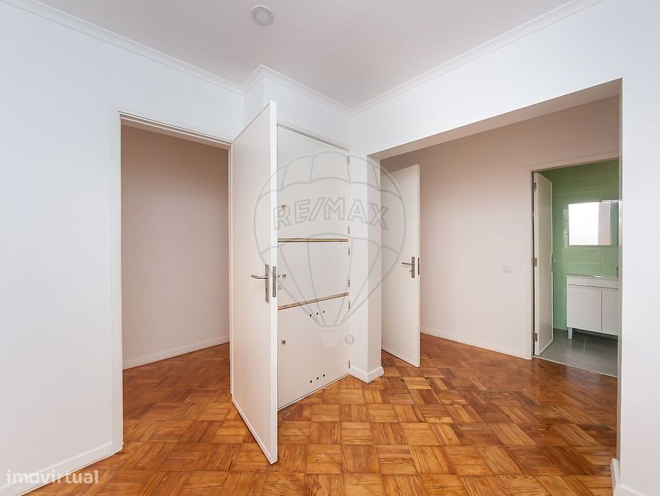 Apartamento T4 para arrendamento