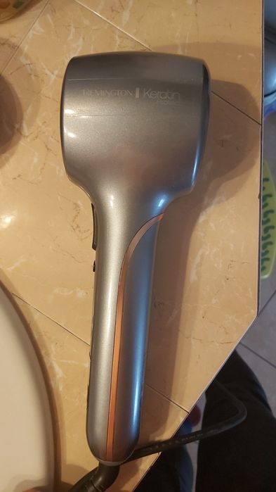 Lokówka do włosów, automatyczna Remington.