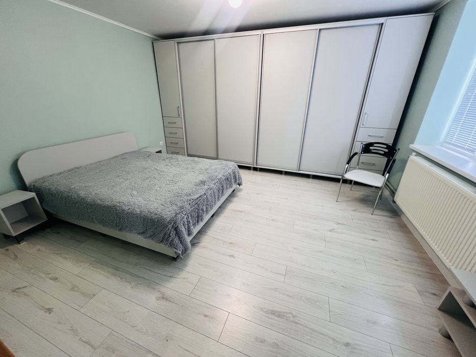 Продаж будинку в м. Берегове (спокійний район), 168 кв. м, 4 сотки ділянки