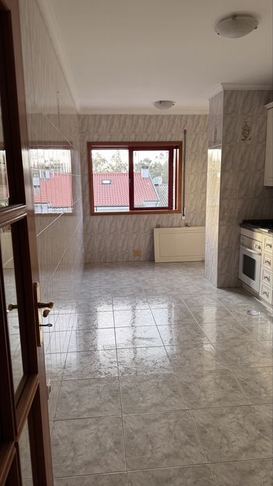 Apartamento T2 para arrendar em São João de Vêr, Santa Maria da Feira
