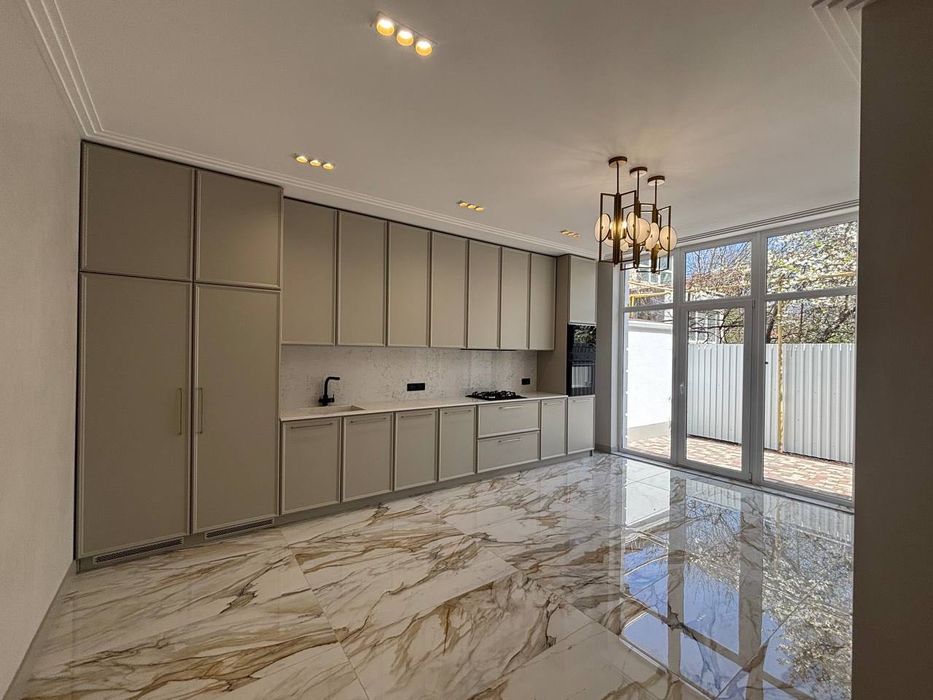 Продам дом с ремонтом на Львовской, Киевский