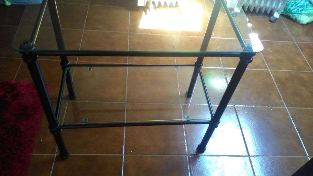 Mesa de apoio e Aparador em ferro forjado e vidro
