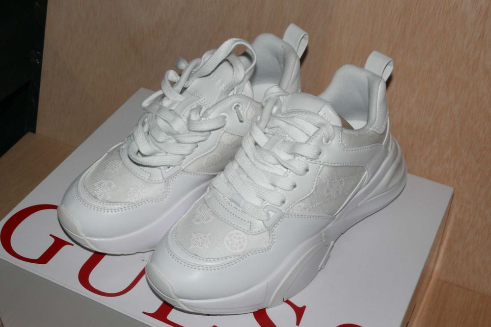 Tenis Guess - modelo Basket