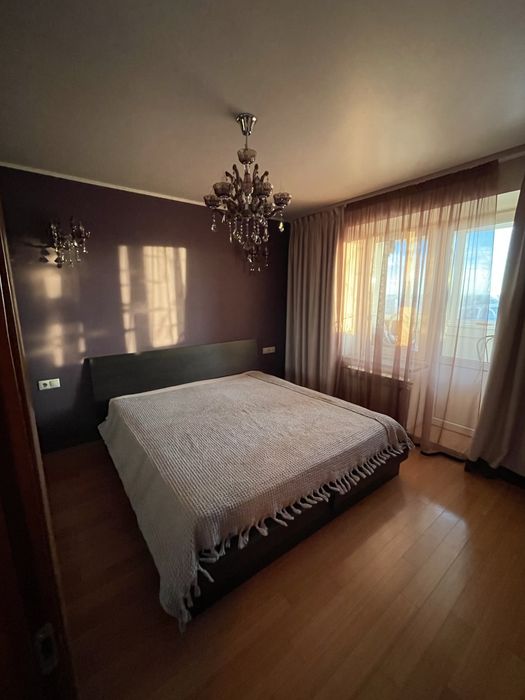 3-кімн. Квартира 100 м.кв (р-н Панчішна ф-ка)