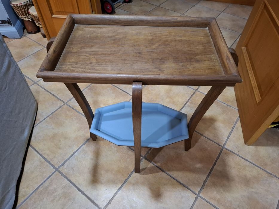 Mesa de apoio / café/ mini bar