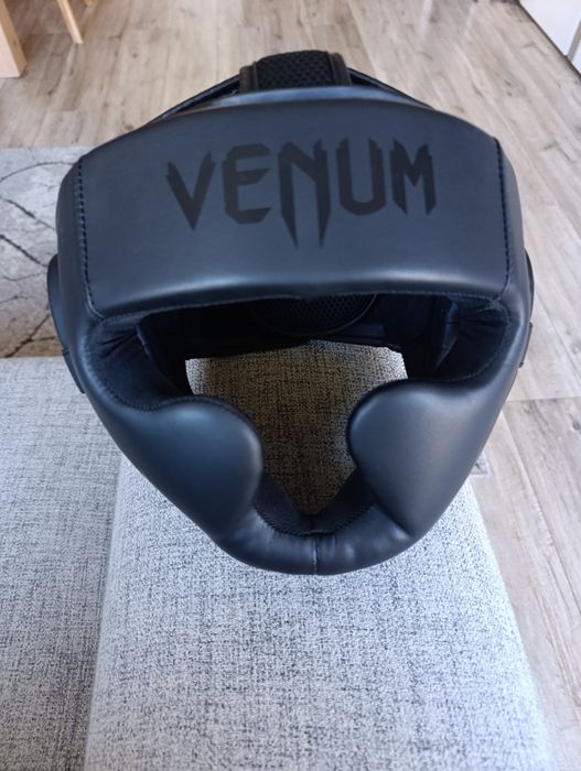 Kask bokserski VENUM Challengera 2.0 czarny