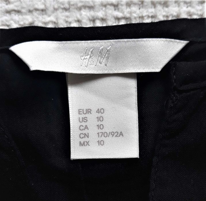 Camisa preta com missangas