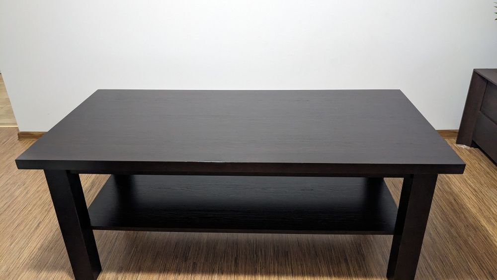 Stół, stolik kawowy, ława.