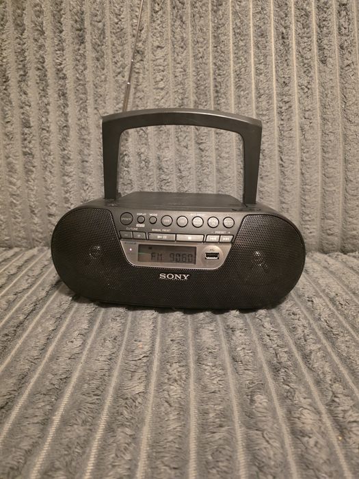 Sprzedam radio magnetofon  SONY