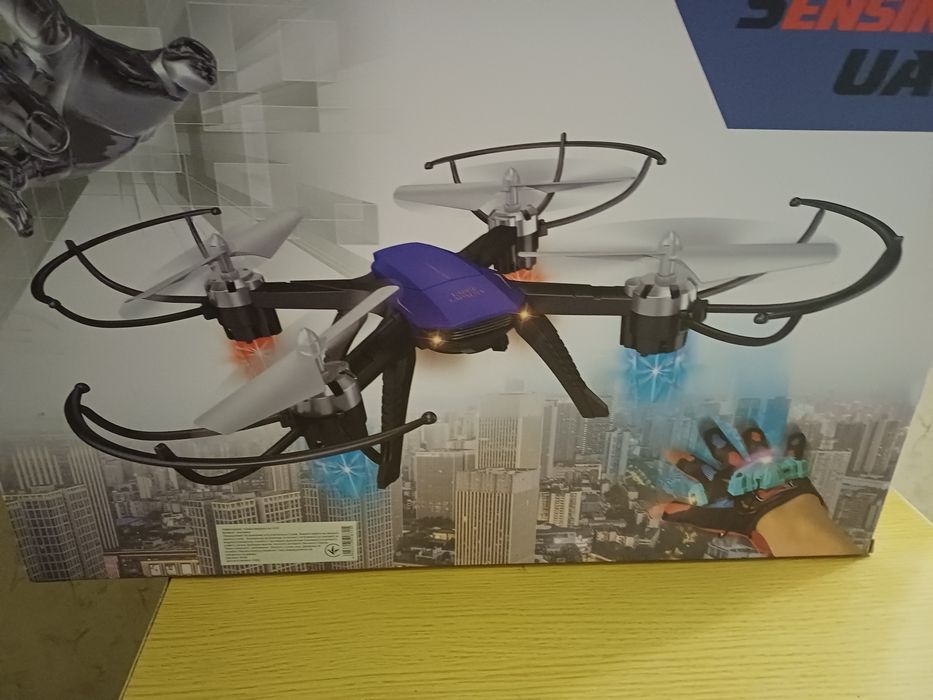 Дрон управління рукавиця