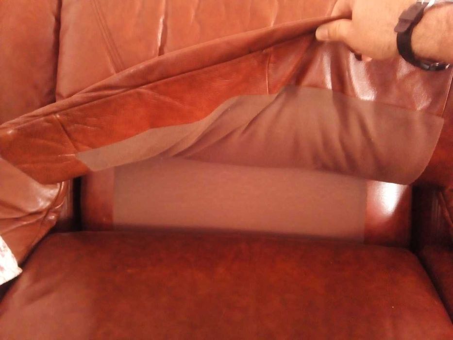 Sofá de canto em couro com chaise longue e de designer moderno!