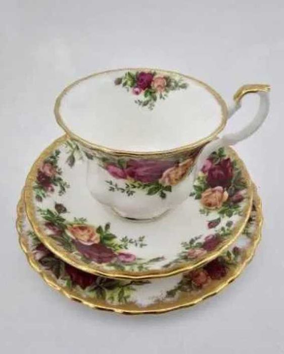Filiżanka Trio Royal Albert Old Country Roses