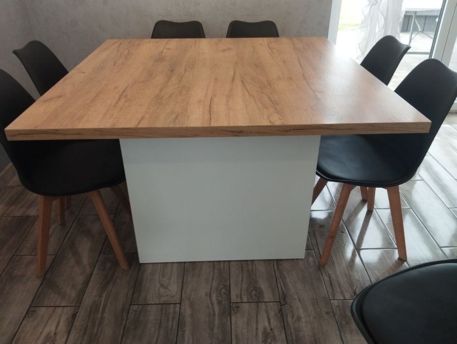 Sprzedam Stół Kwadratowy na specjalne zamówienie 125/125/ dla 8 osób