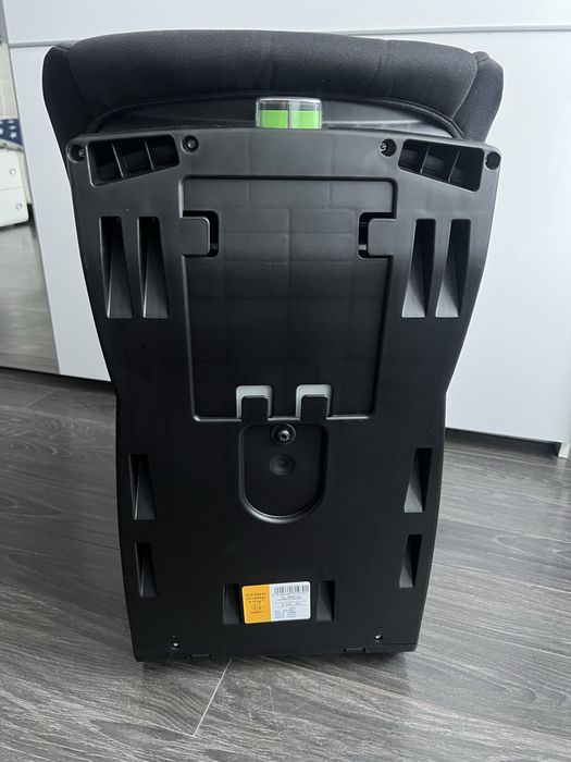 Fotelik samochodowy Maxi Cosi Axiss obrotowy 9-18 kg