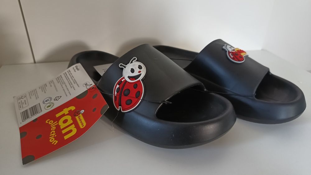 Klapki Biedronka, nowe, rozm. 38, fan collection