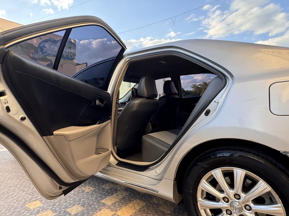 Toyota Camry XV50 LE 2.5 2013