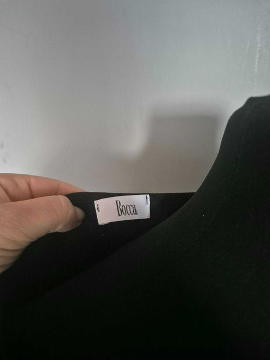 Czarna sukienka asymetryczna Bocca