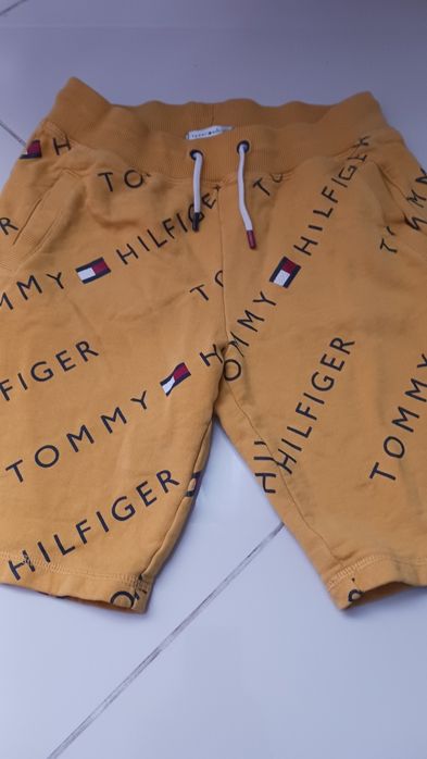 Krótkie spodenki Tommy Hilfiger rozm. 152
